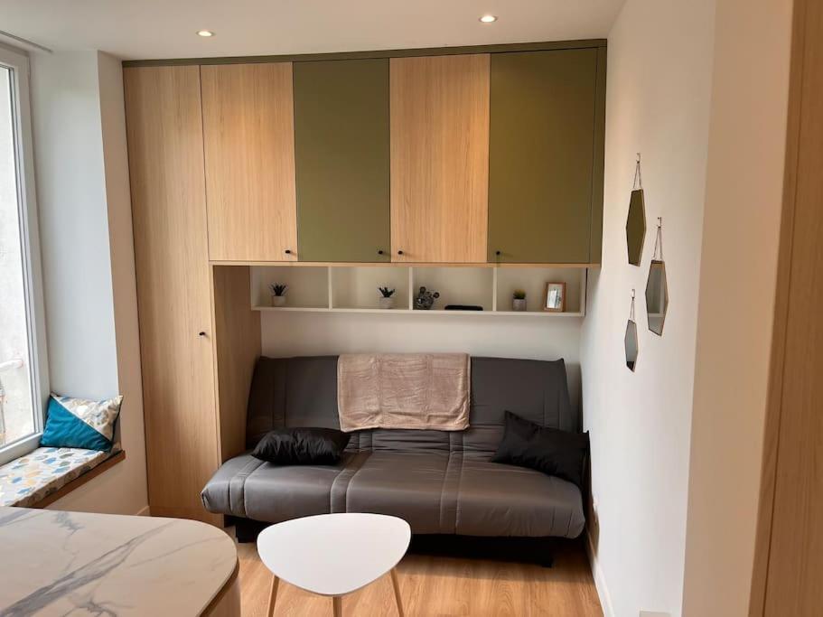 Studio Melun Peaceful Area 5 Min To Train Station Exterior foto