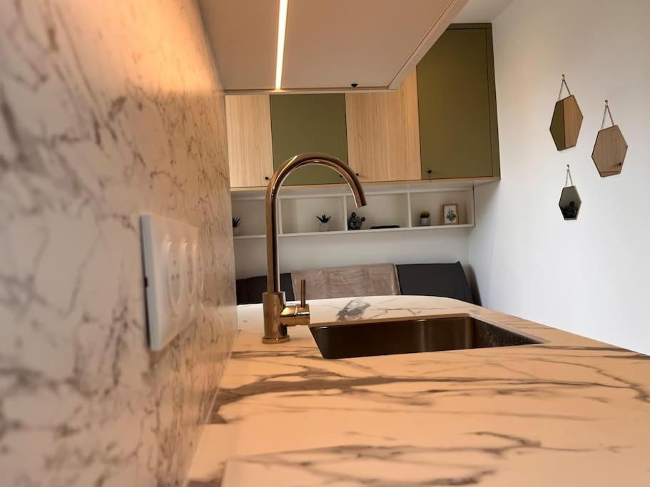 Studio Melun Peaceful Area 5 Min To Train Station Exterior foto